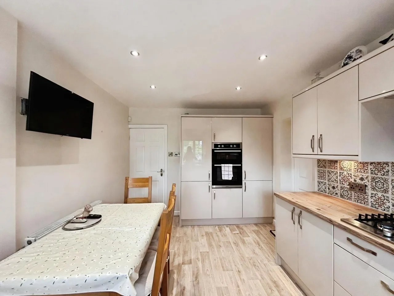 High Street, Thurnscoe, S63, photo 5