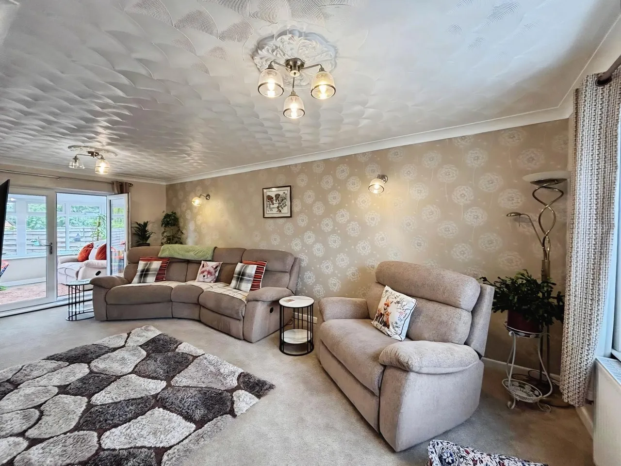 High Street, Thurnscoe, S63, photo 10
