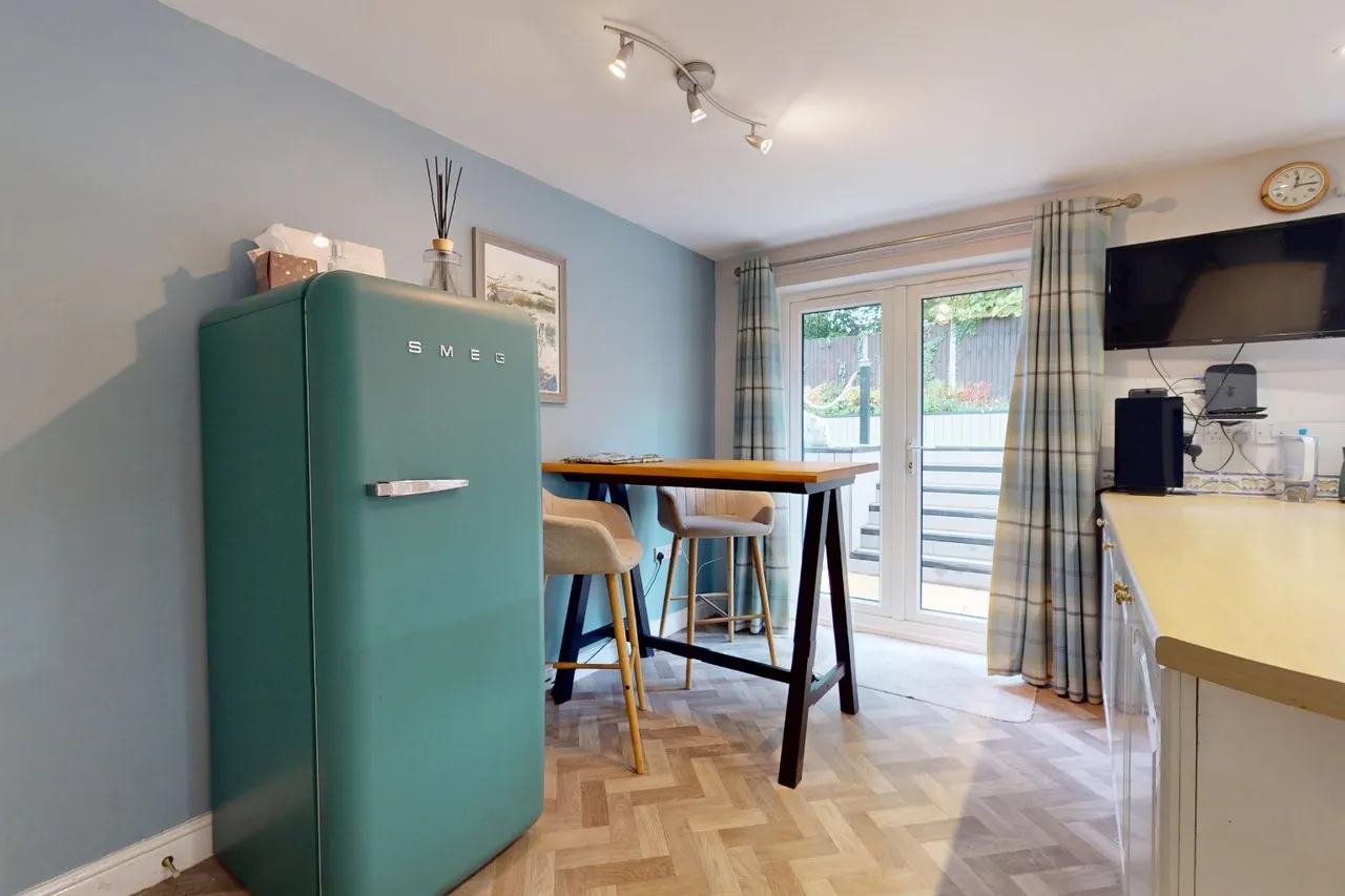 Finchale Avenue, Priorslee, TF2, photo 7