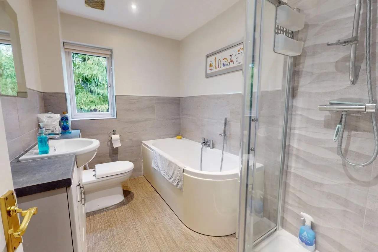 Finchale Avenue, Priorslee, TF2, photo 24