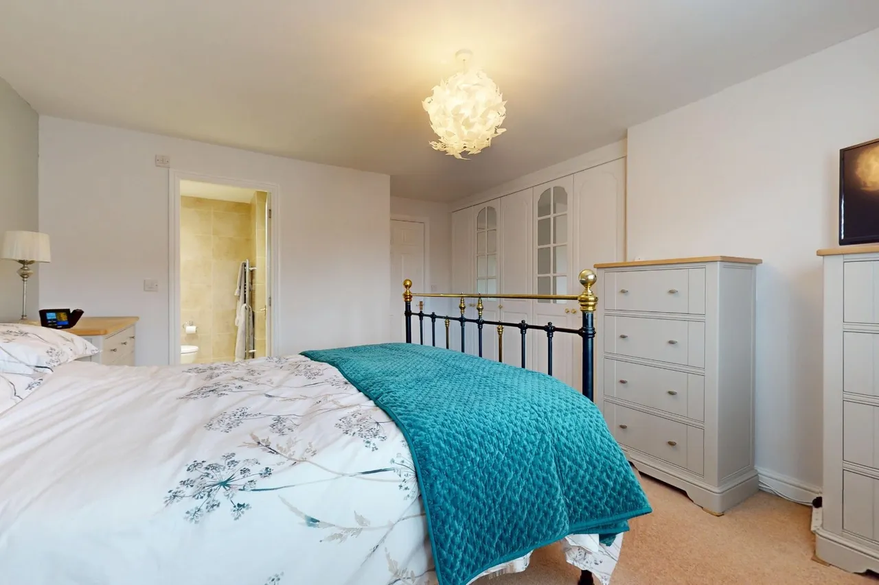 Finchale Avenue, Priorslee, TF2, photo 15