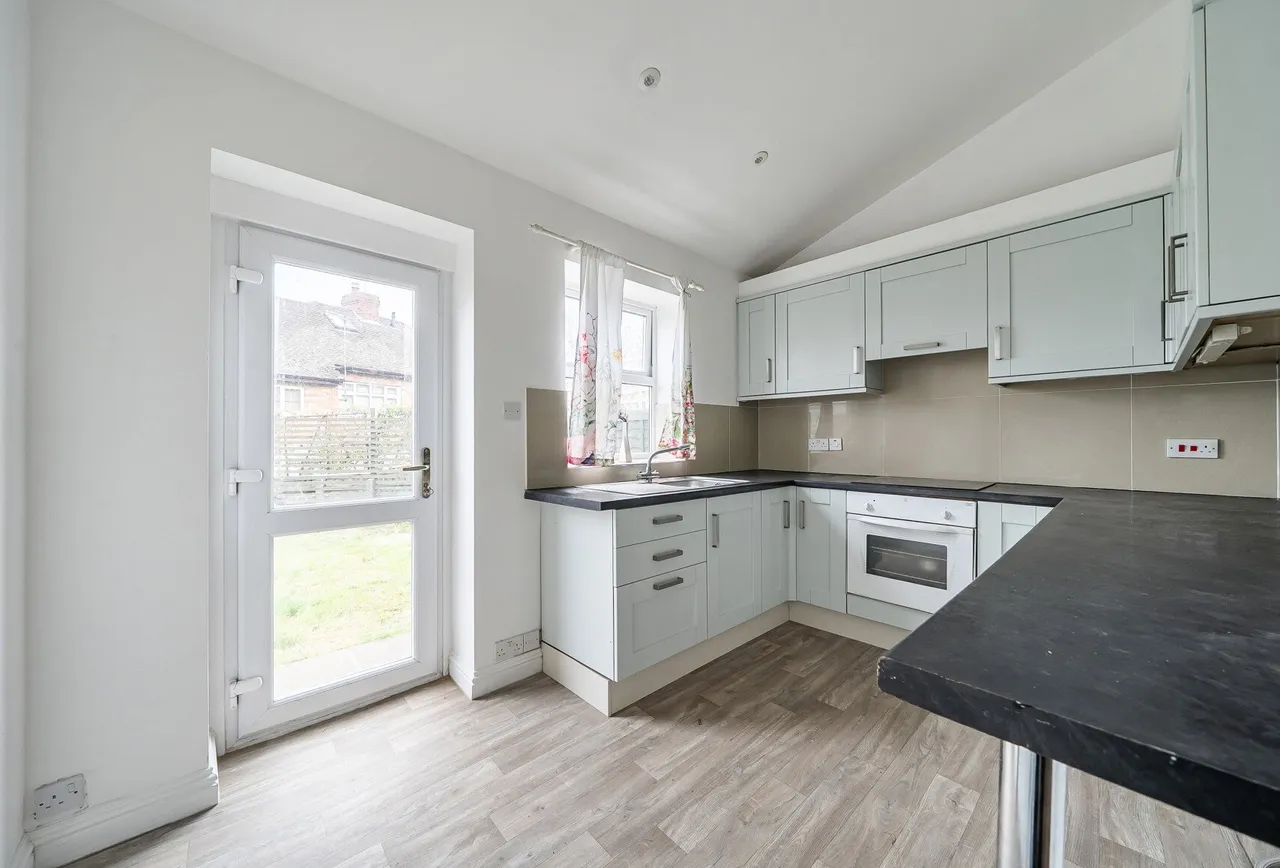 Fairfield Parade, Gloucestershire, Leckhampton, GL53 7PJ, photo 4
