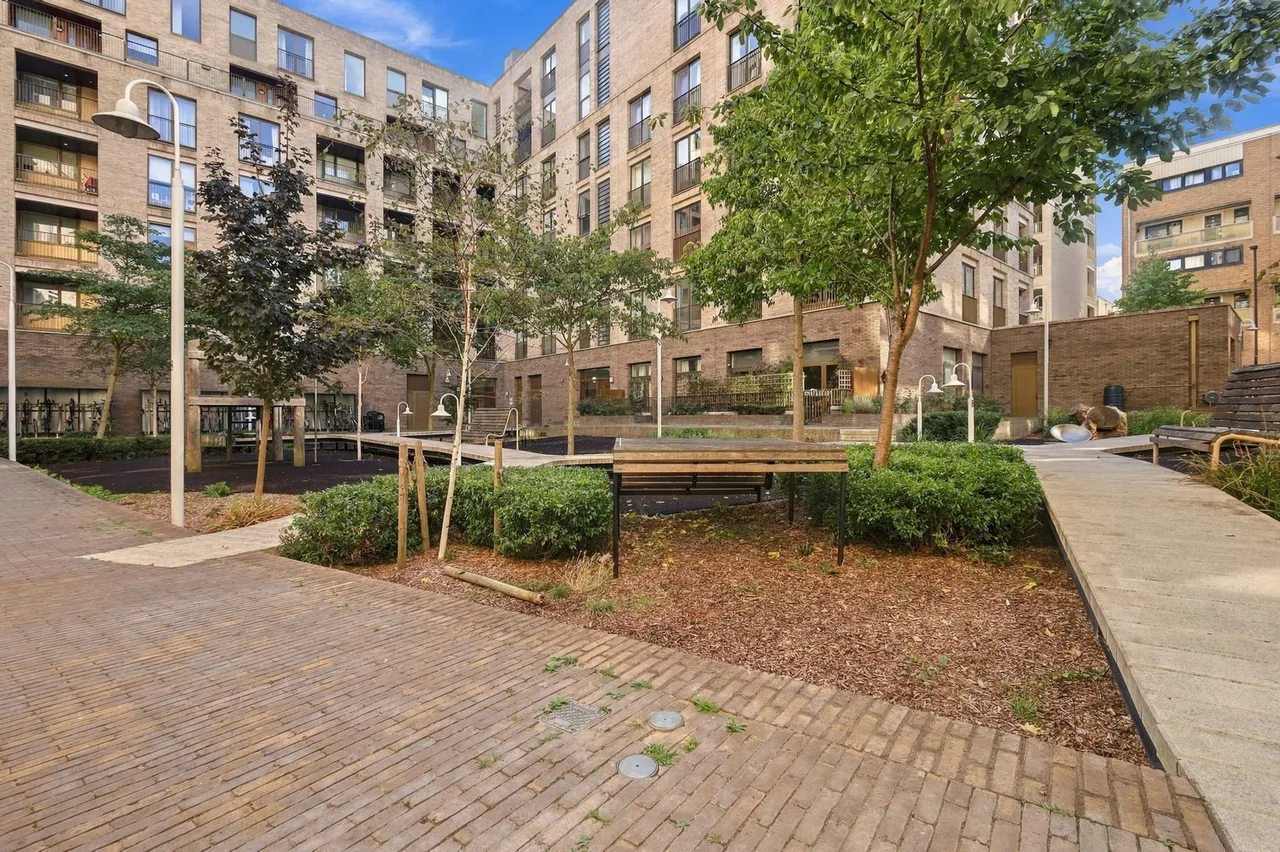 Kimpton Court, London, N4, photo 21