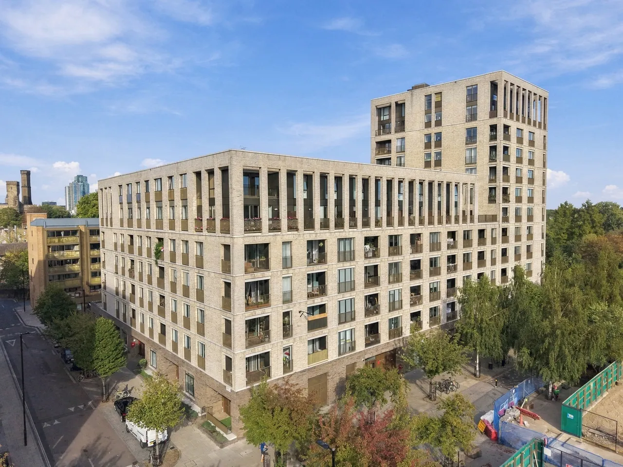 3 bed flat for sale, Kimpton Court, London, N4