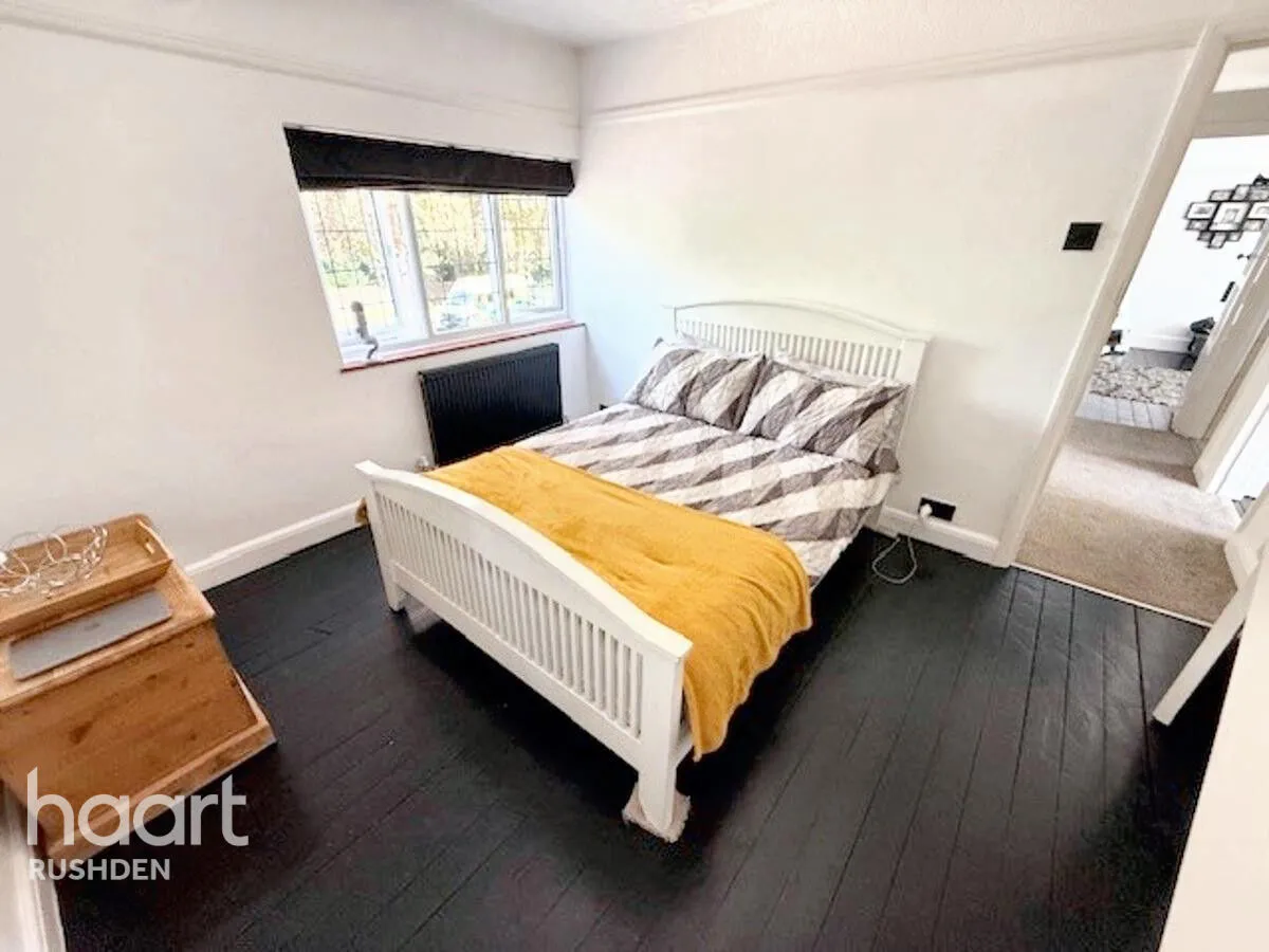 Wellingborough Road, Rushden, NN10, photo 12