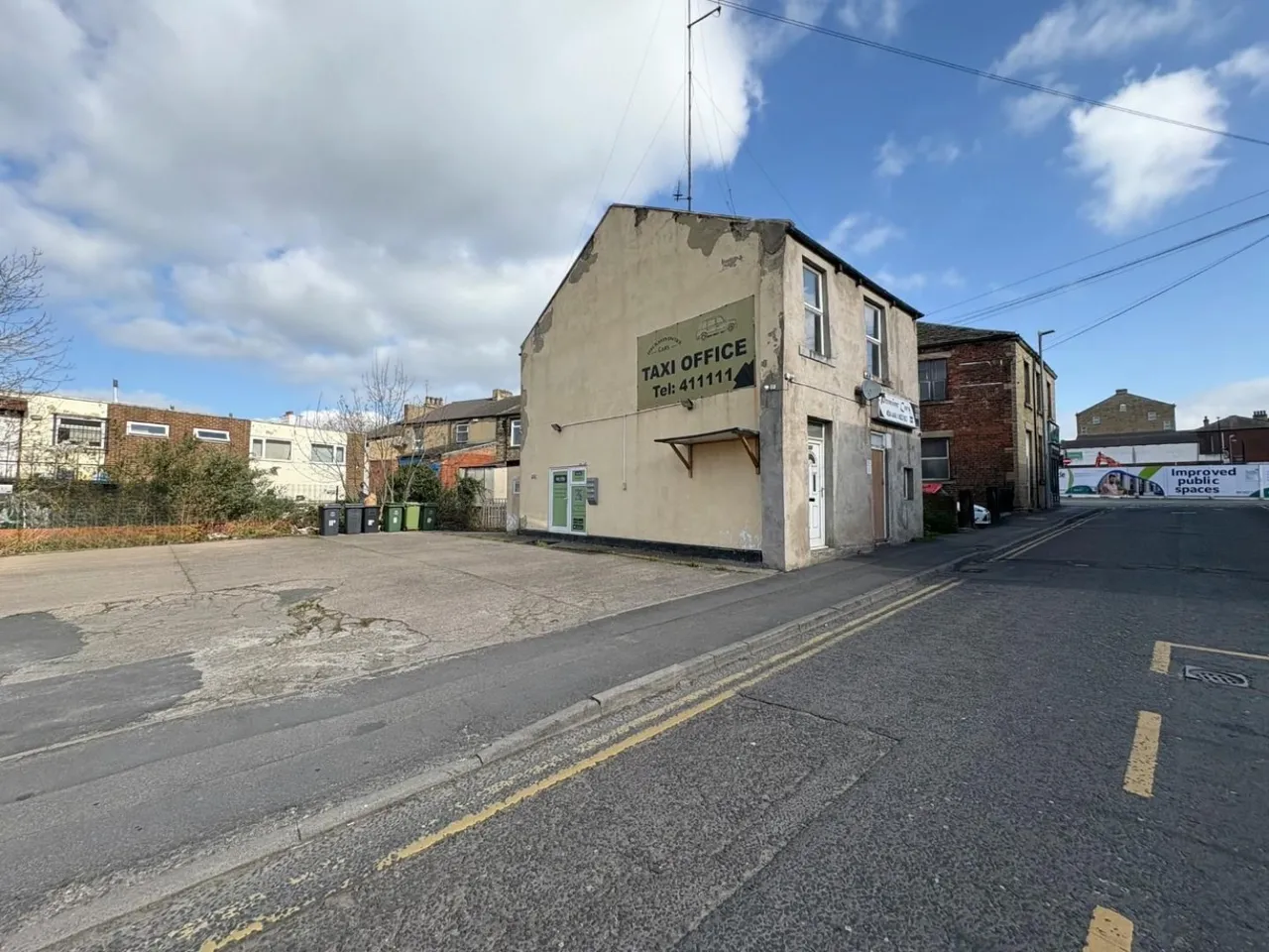 accommodation to rent — Regent Street, Heckmondwike