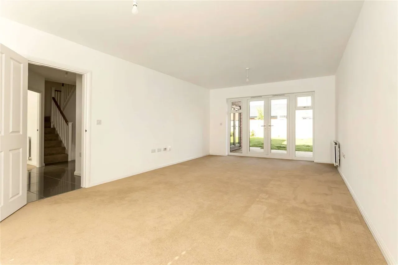 Flora Close, Cheltenham, GL52, photo 3