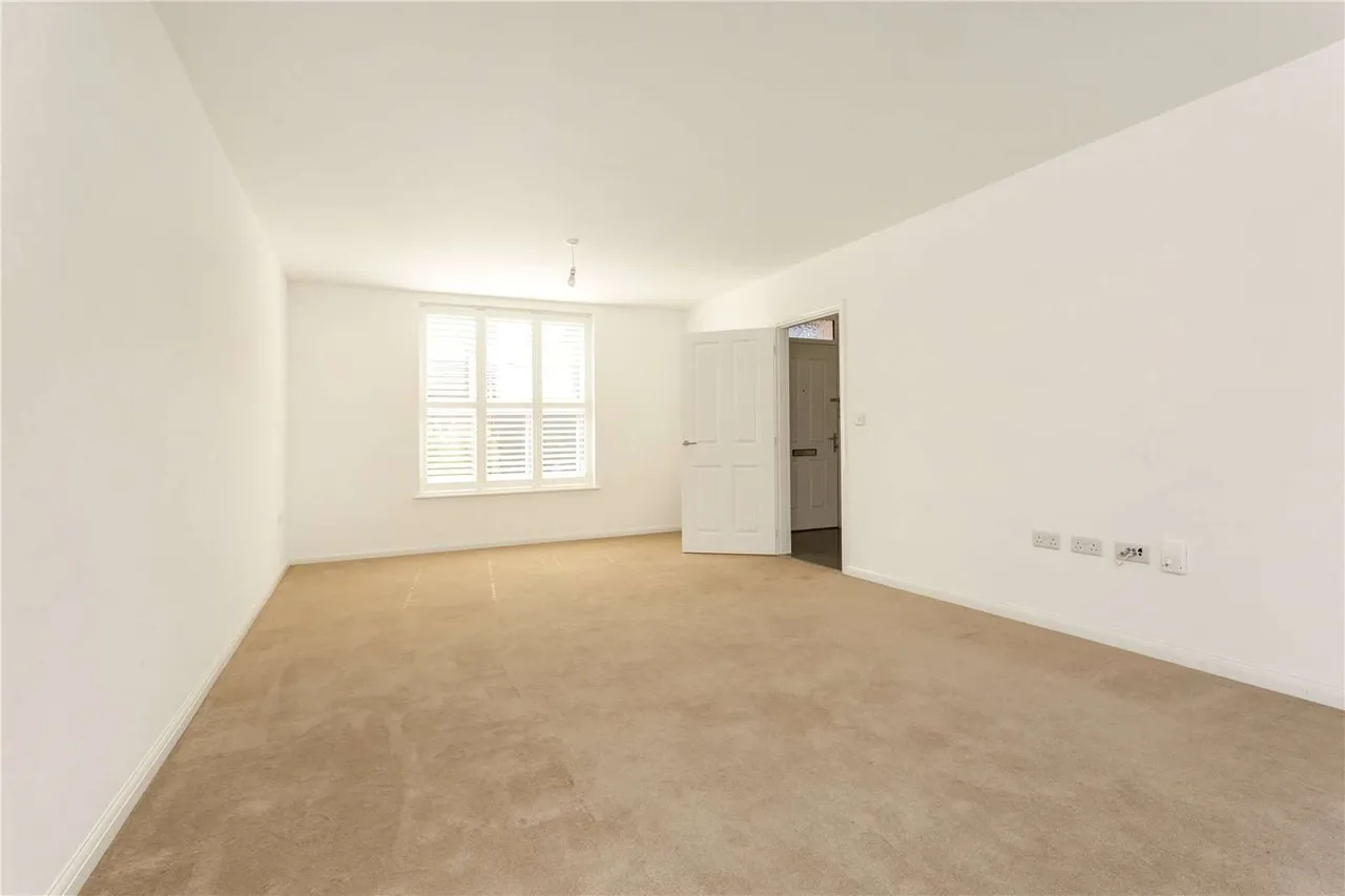 Flora Close, Cheltenham, GL52, photo 8