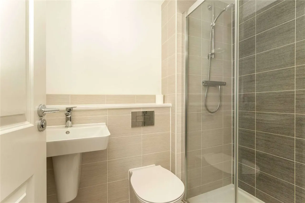 Flora Close, Cheltenham, GL52, photo 16