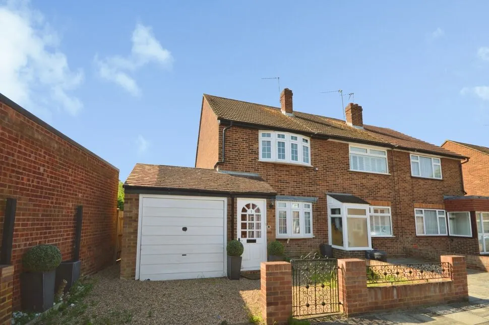 2 bed house for sale — Willowdene Close, Whitton, Twickenham, TW2
