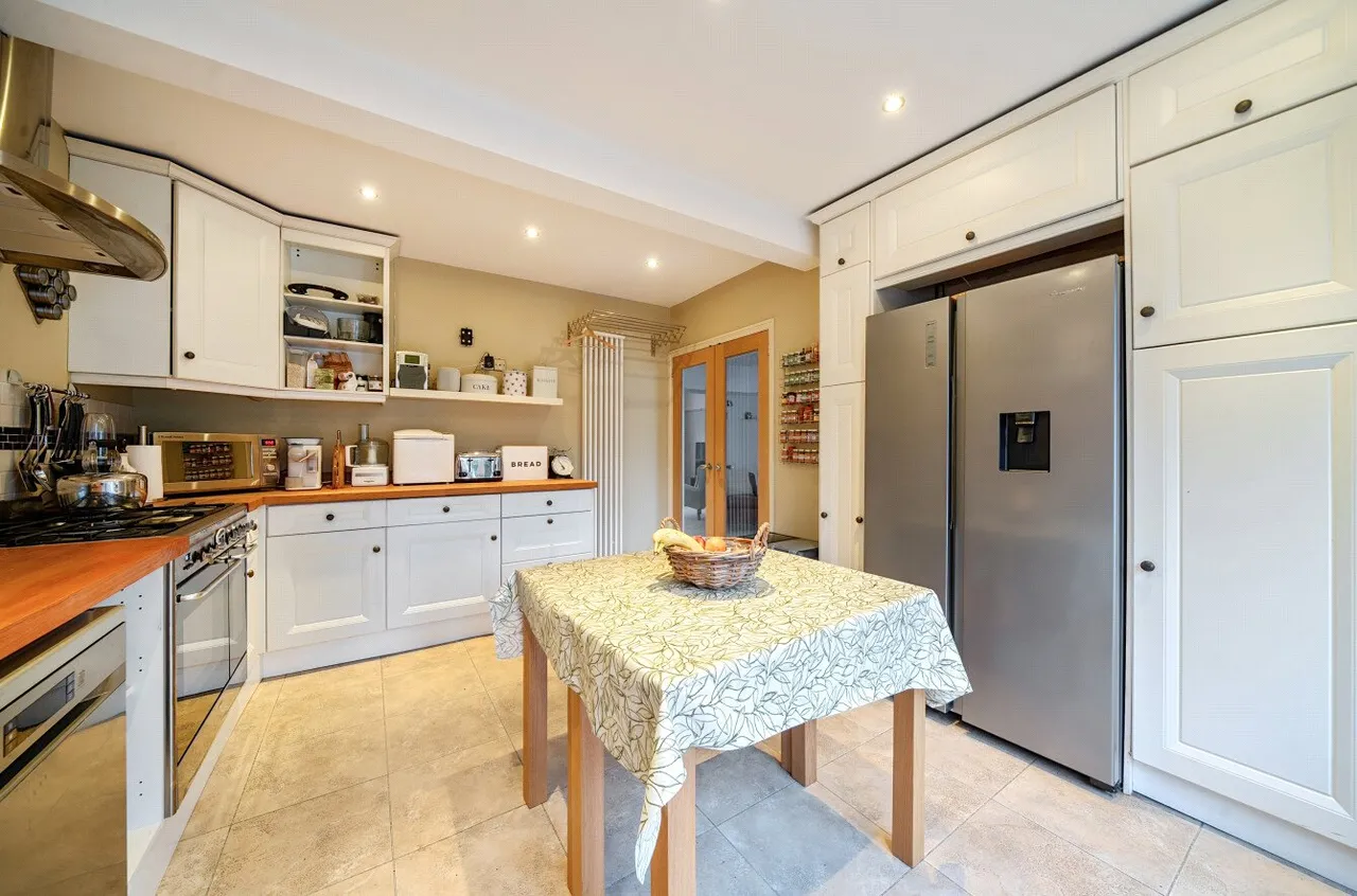 Whitmore Vale Road, Grayshott, GU26, photo 7
