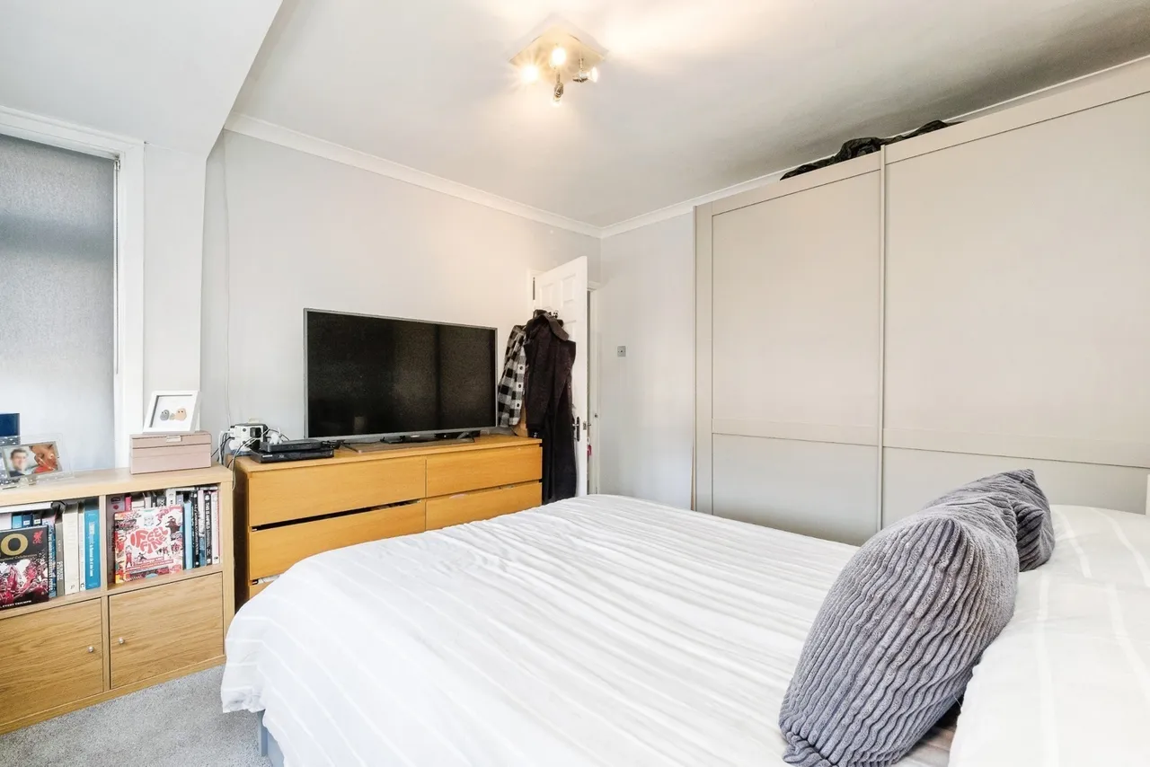 Laburnum Avenue, Hornchurch, RM12, photo 25