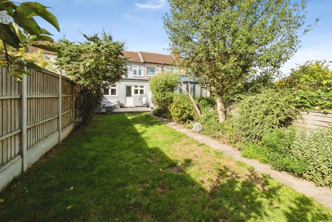 Laburnum Avenue, Hornchurch, RM12, photo 20