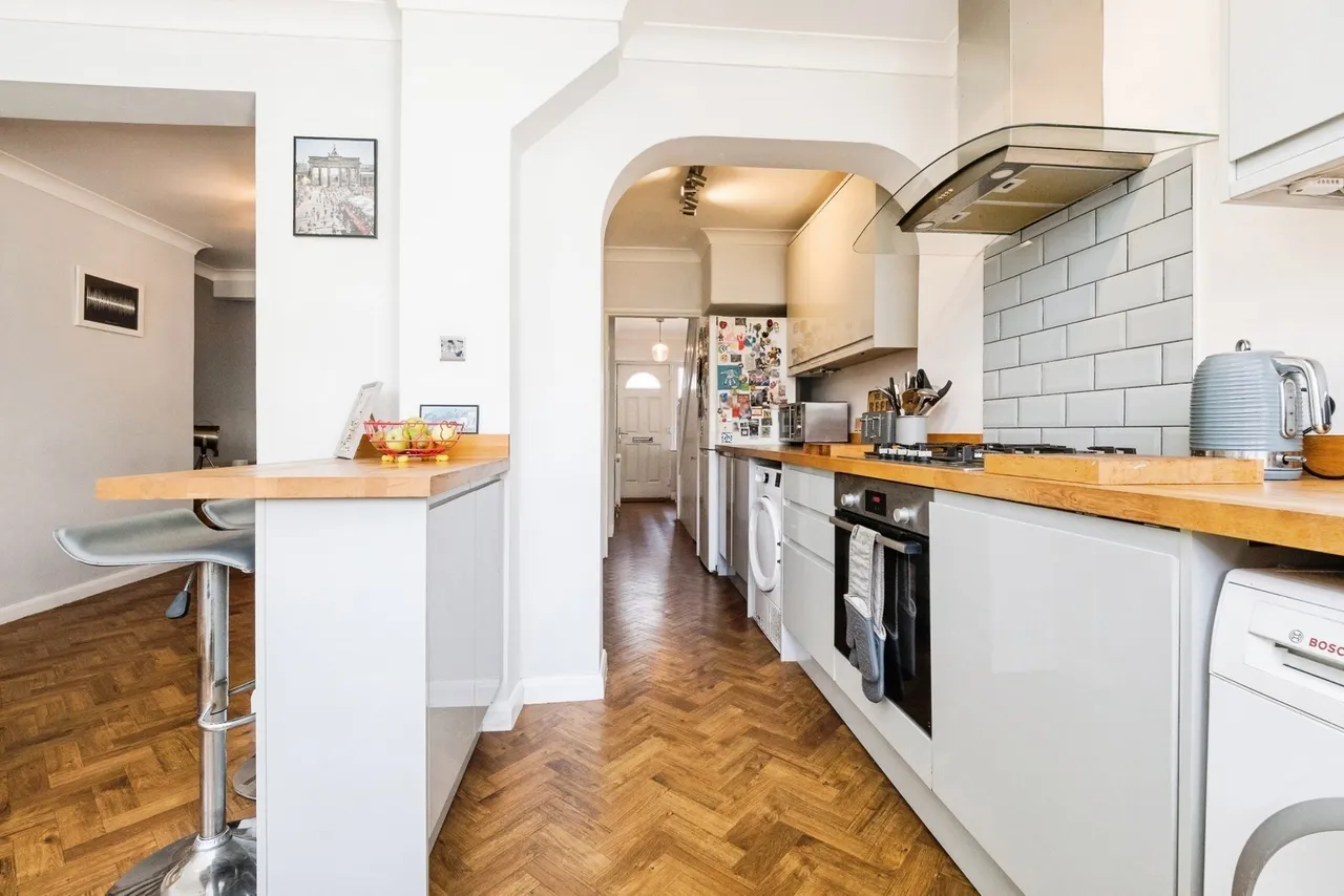 Laburnum Avenue, Hornchurch, RM12, photo 33