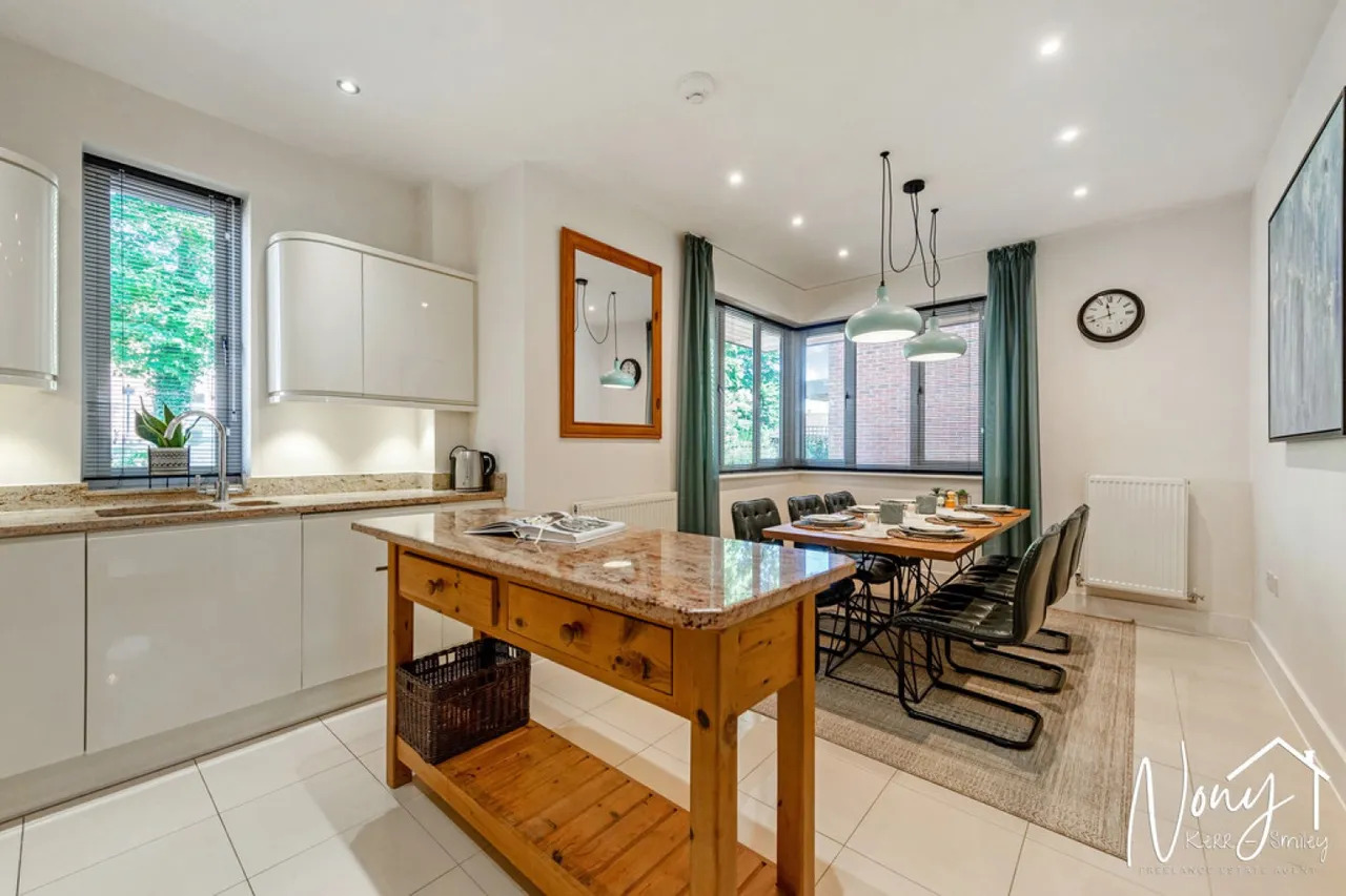 Silverwood Mews, Winchester, photo 6