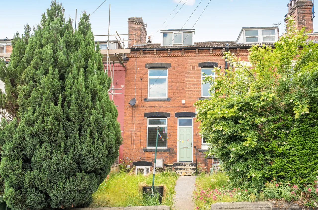3 bed house for sale, Haddon Road, Burley, LS4