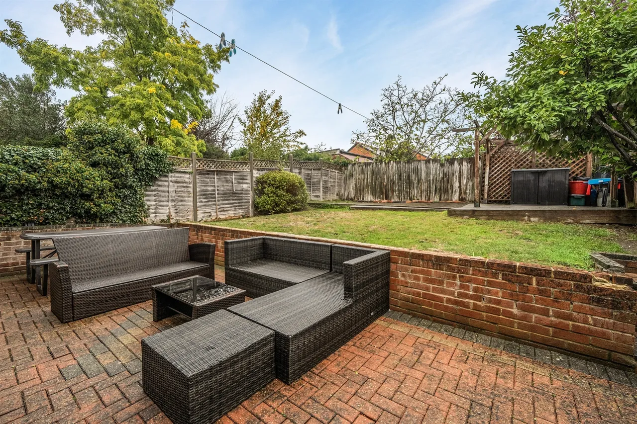 Lingholm Close, Maidenhead, SL6, photo 11