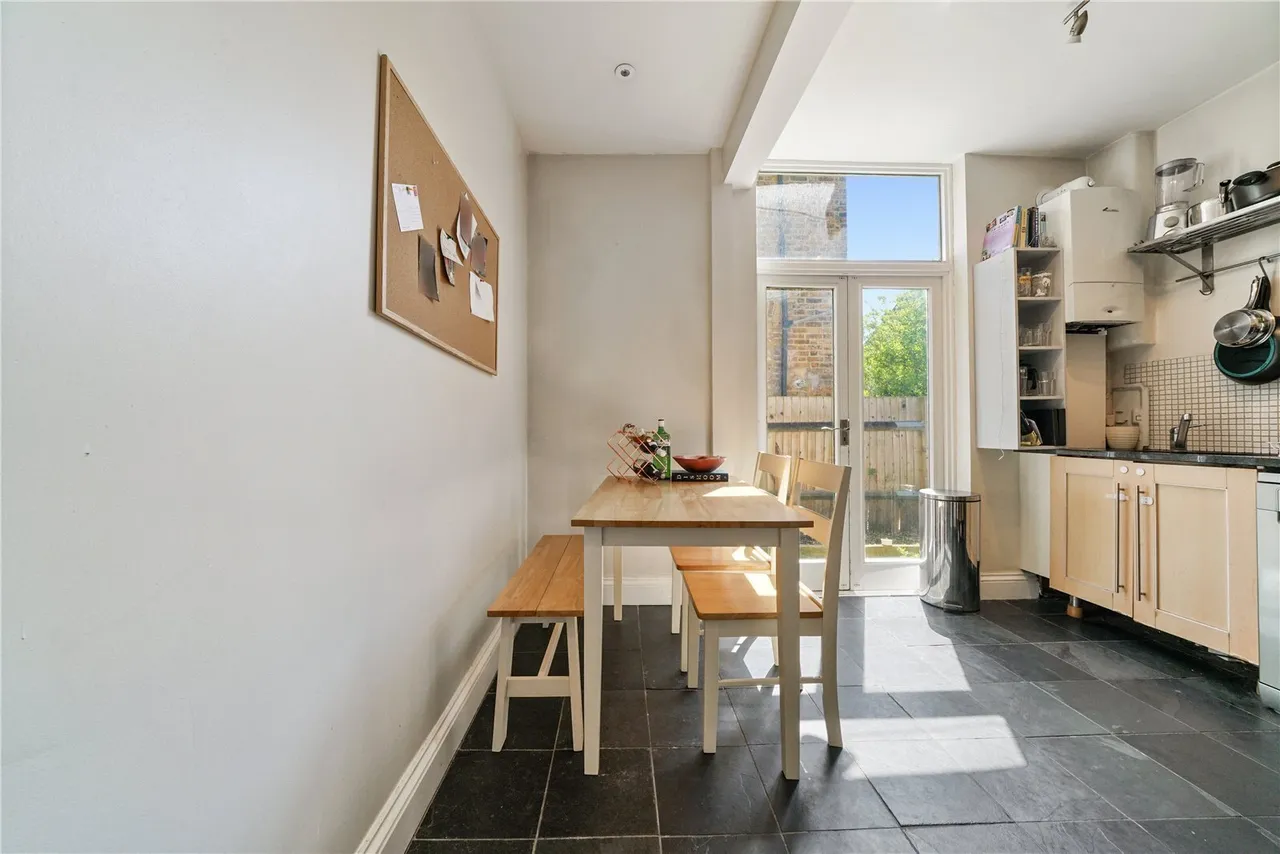 Hazelbourne Road, Clapham South, SW12, photo 2