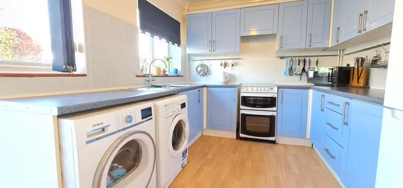 Fairview Crescent, Benfleet, Essex, SS7 4JP, photo 4