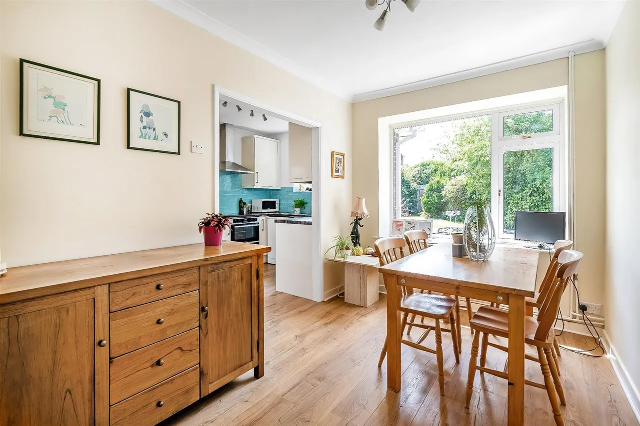 Leatherhead Road, Great Bookham, KT23, photo 6