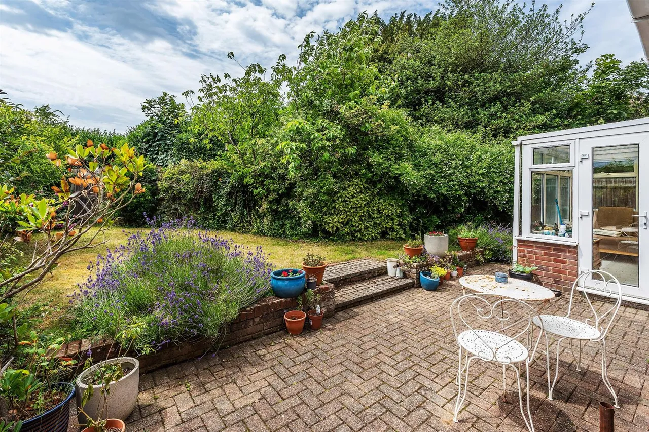 Leatherhead Road, Great Bookham, KT23, photo 2