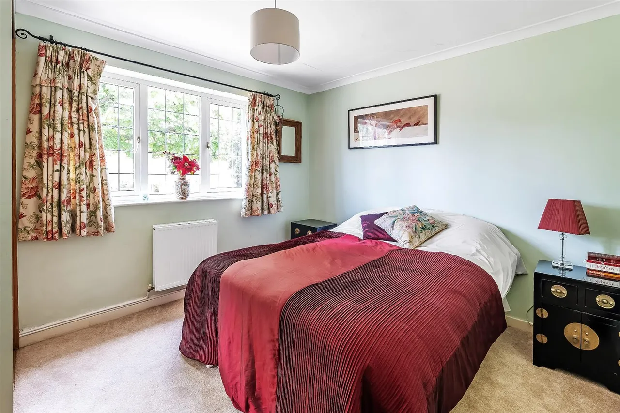 Leatherhead Road, Great Bookham, KT23, photo 9