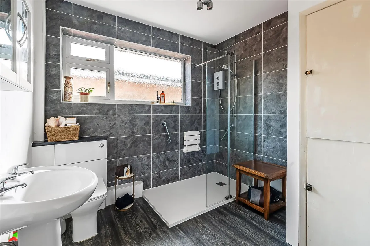 Leatherhead Road, Great Bookham, KT23, photo 8