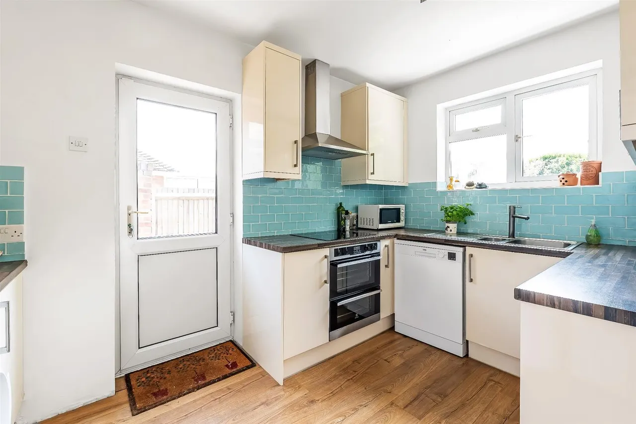 Leatherhead Road, Great Bookham, KT23, photo 10