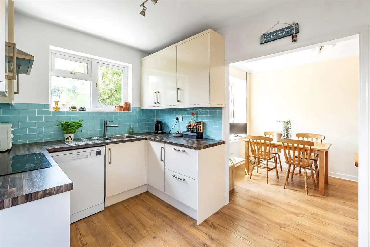 Leatherhead Road, Great Bookham, KT23, photo 5