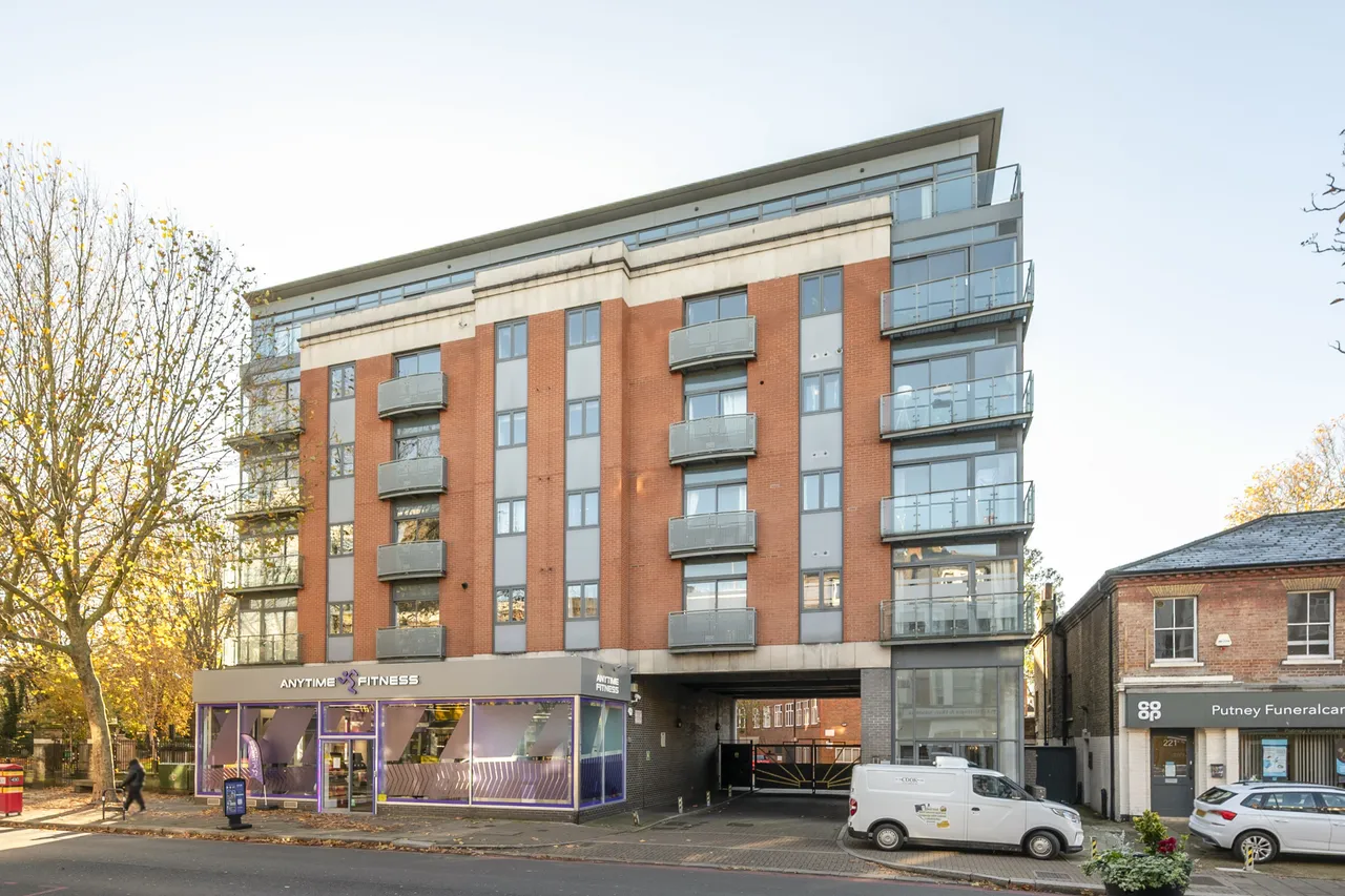 2 bed flat for sale — 53 Percy Laurie House, 217 Upper Richmond Road, London