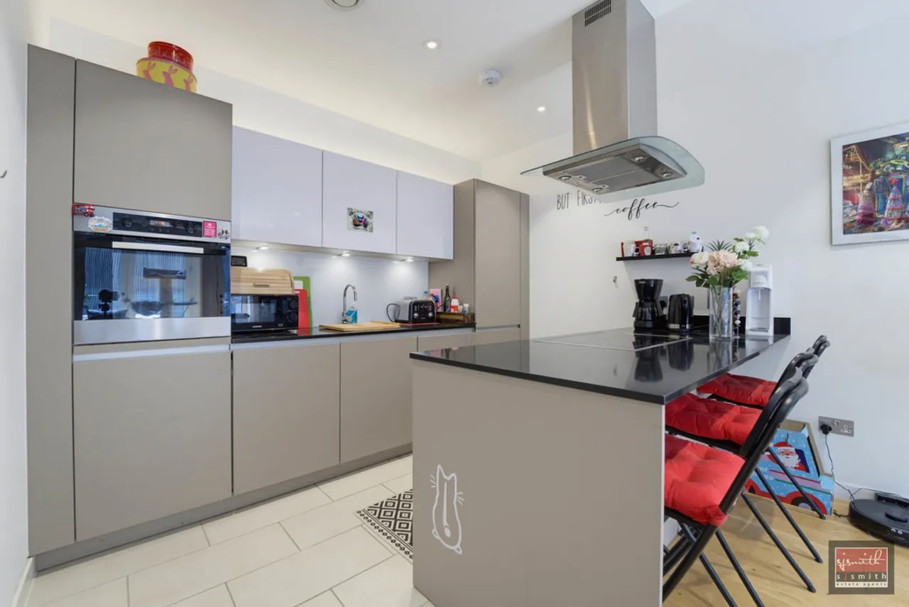 Fairfield Avenue, Staines-upon-Thames, TW18, photo 8
