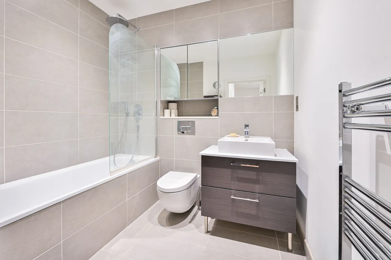 Flat 21, 5 Waleorde Road, London, photo 5