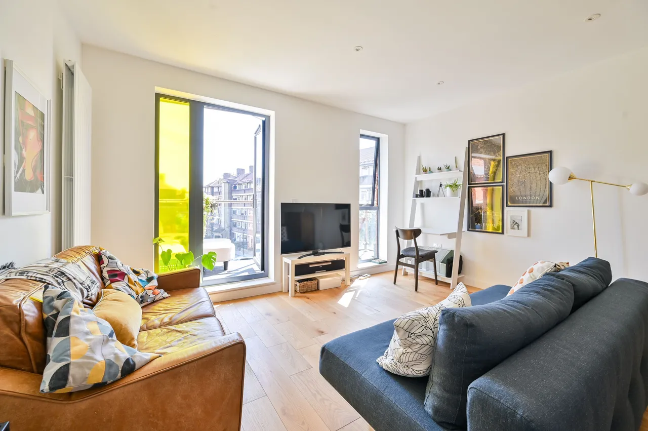 Flat 21, 5 Waleorde Road, London, photo 2