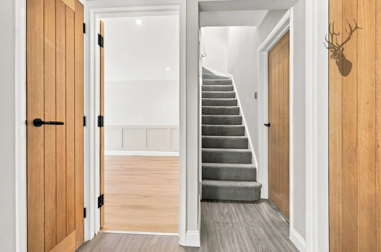Hornbeam Close, Theydon Bois, CM16, photo 9