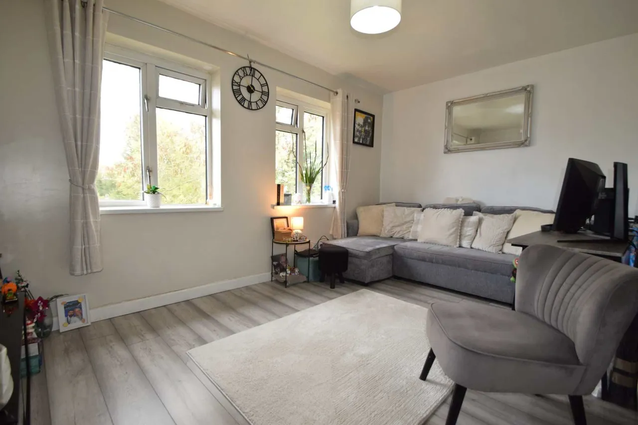 1 bed flat for sale — Burma Way, Chatham, Kent, ME5 0JR