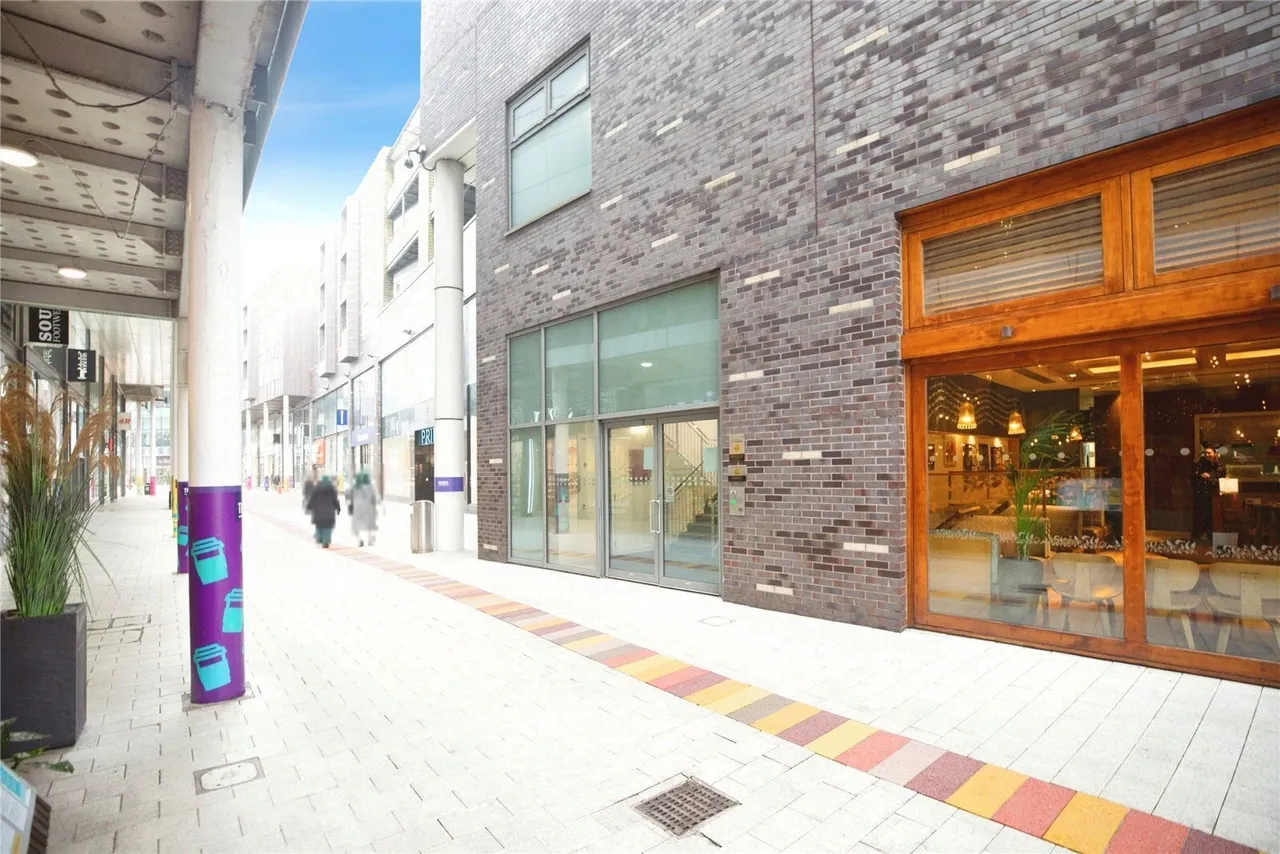 South Street, Bury, BL9, photo 3