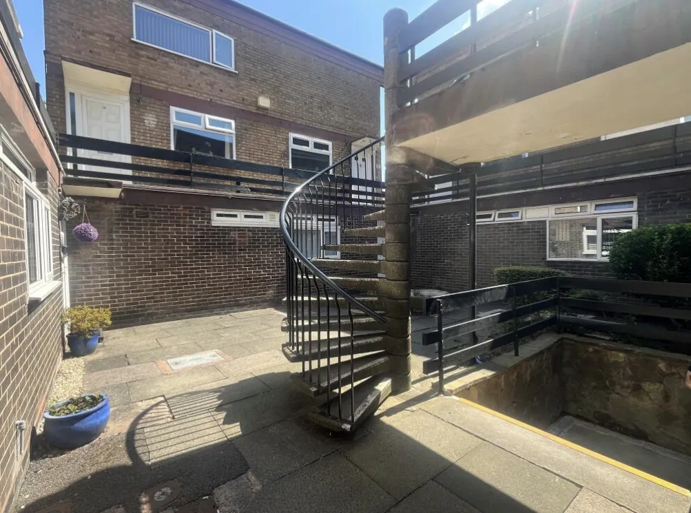 Brandhall Court, Wolverhampton Road, photo 9
