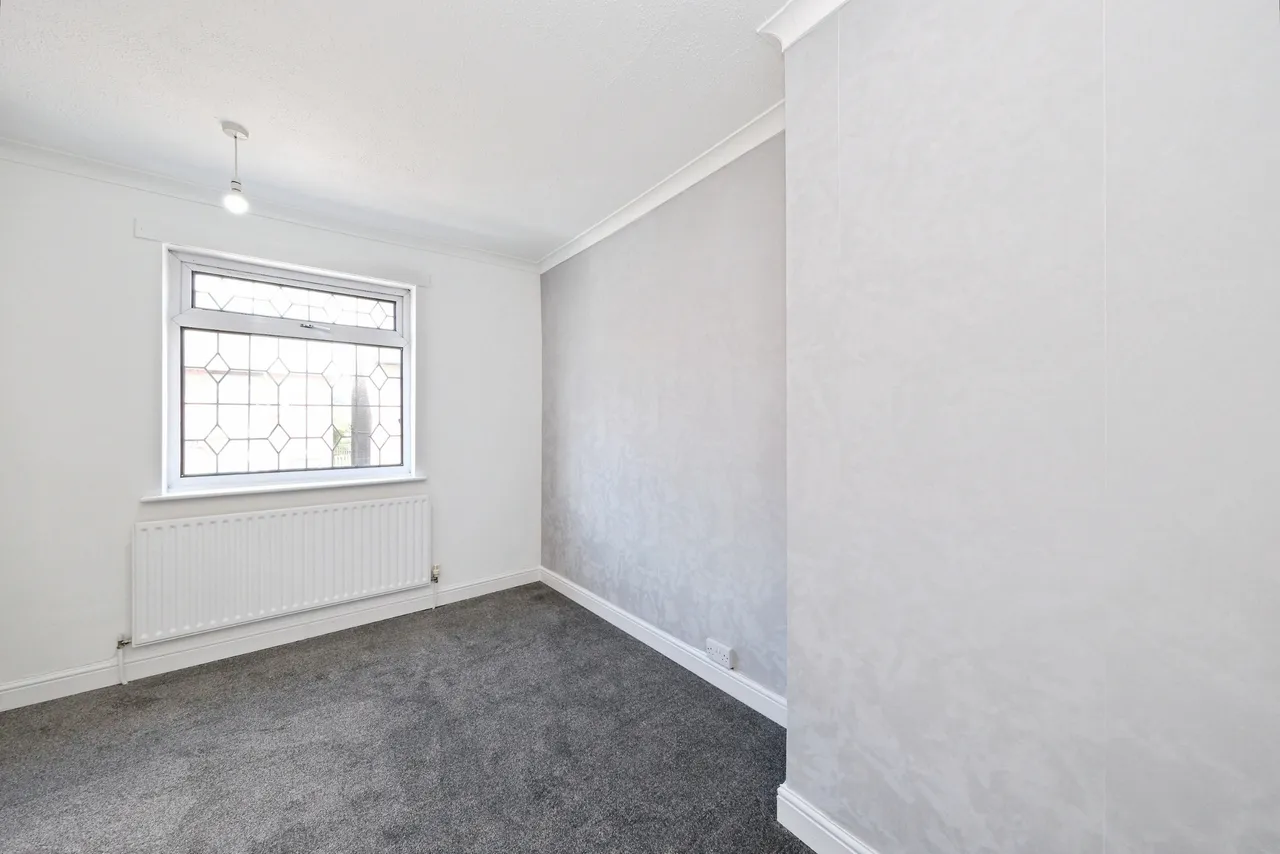 John Street, Worksop, S80, photo 7