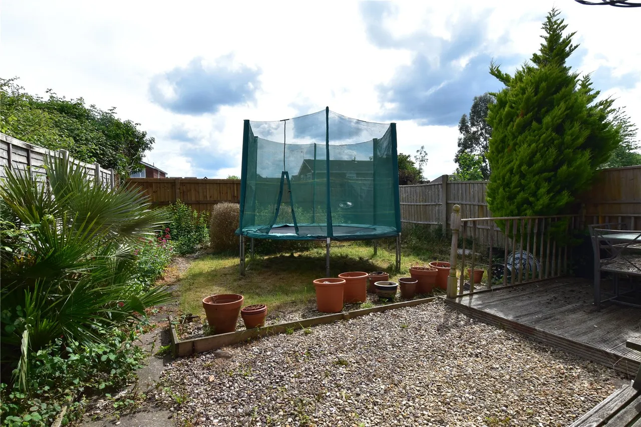 Hawthorne Walk, Droitwich, Worcestershire, WR9 7BA, photo 2