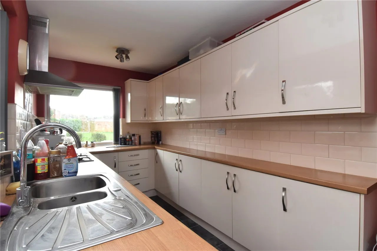 Hawthorne Walk, Droitwich, Worcestershire, WR9 7BA, photo 4