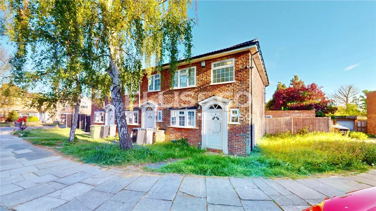 3 bed house for sale, Codling Way, Wembley, HA0