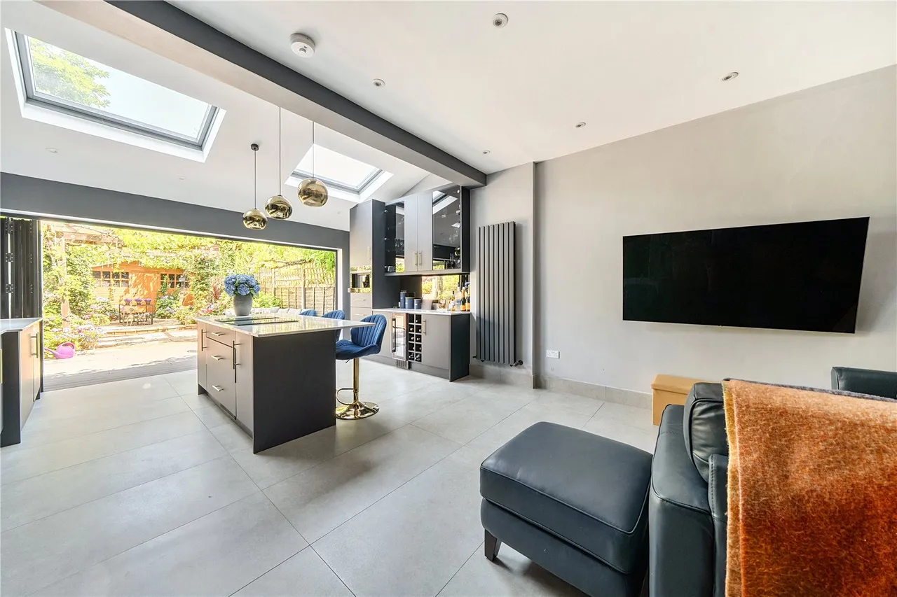 Curzon Road, Ealing, W5, photo 11