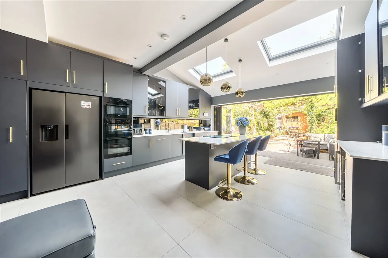 4 bed house for sale, Curzon Road, Ealing, W5