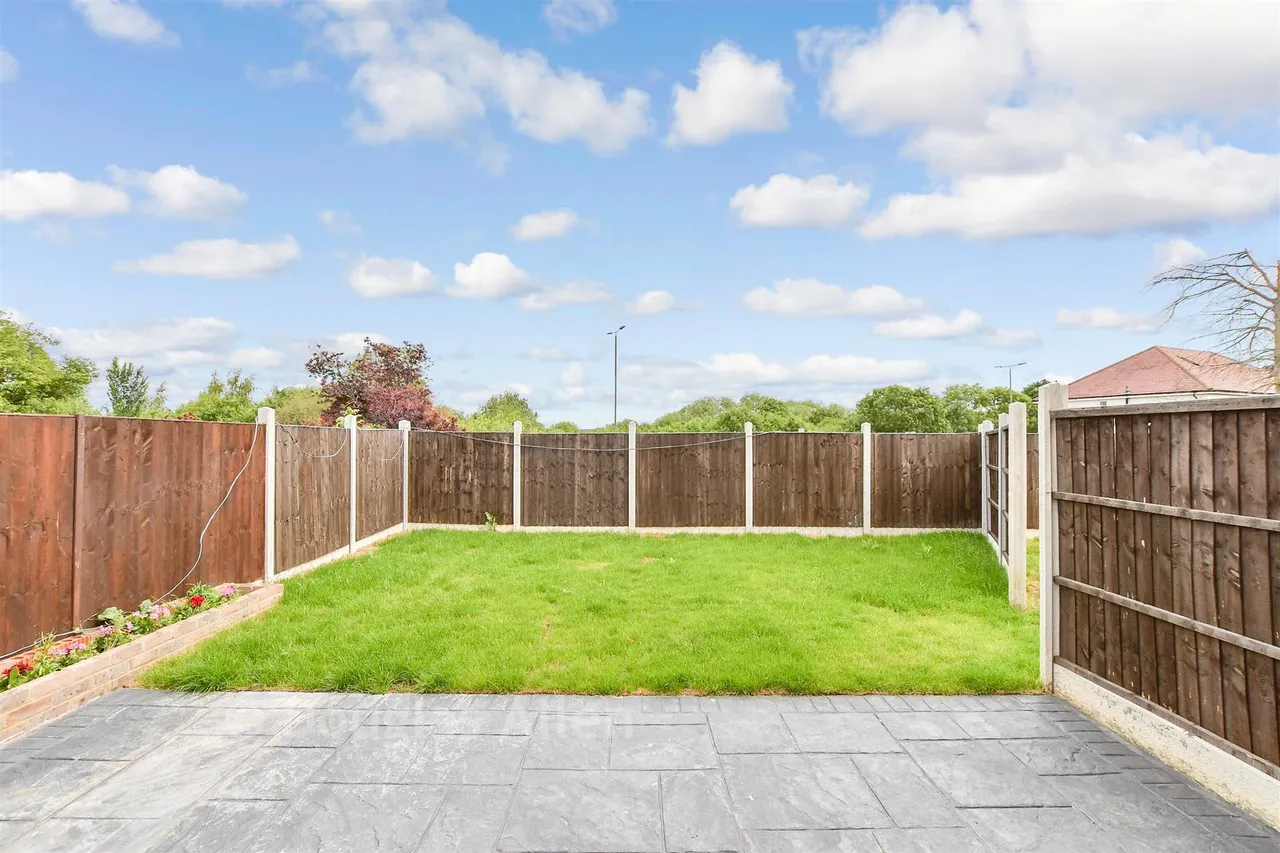 Freshwell Avenue, Chadwell Heath, RM6, photo 5