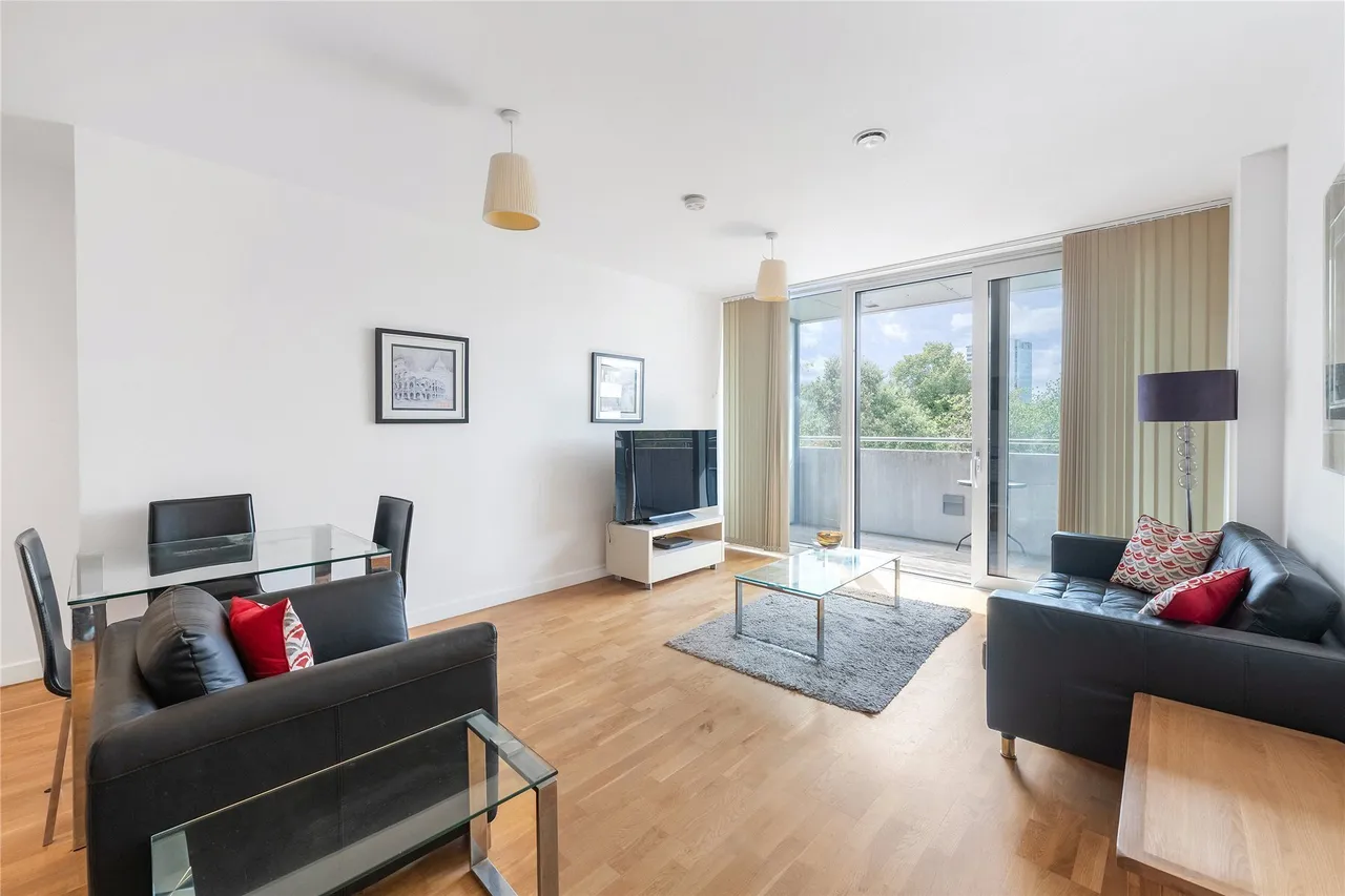Colonial Drive, London, W4, photo 5
