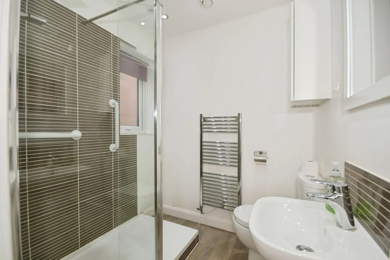 Long Lane, Shirebrook, Mansfield, Derbyshire, NG20, photo 10