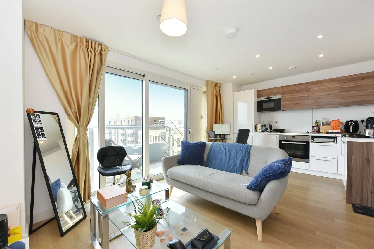 flat for sale, Jefferson Plaza, Bow Common, E3