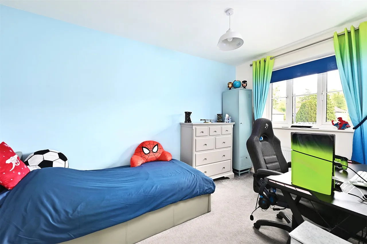 Sovereign Gardens, Ash Vale, Guildford, Surrey, GU12 5FB, photo 13
