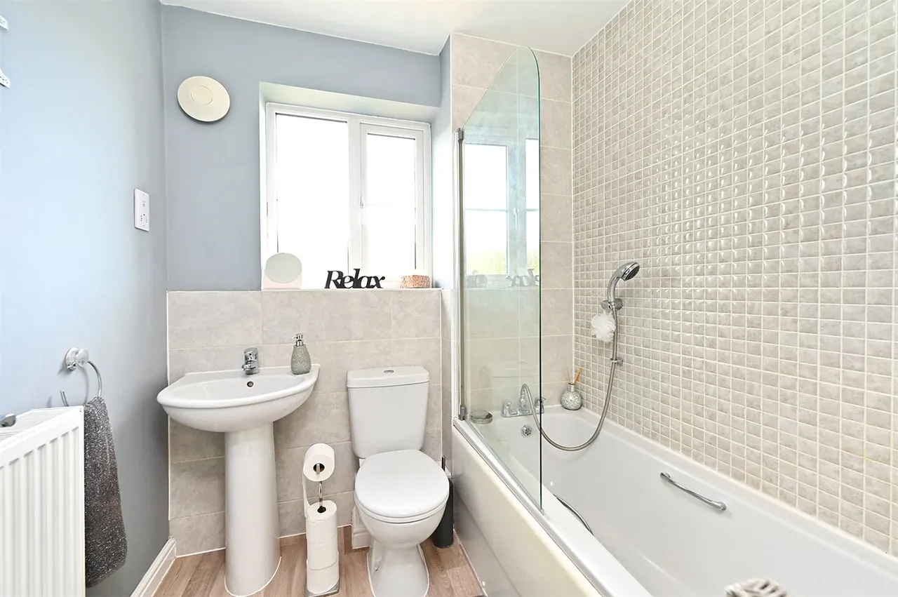 Sovereign Gardens, Ash Vale, Guildford, Surrey, GU12 5FB, photo 14