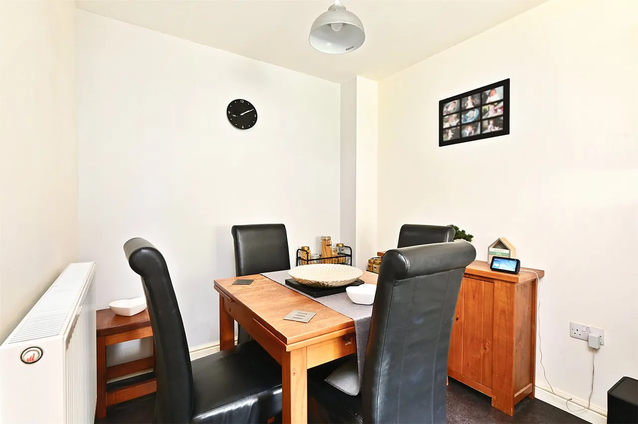 Sovereign Gardens, Ash Vale, Guildford, Surrey, GU12 5FB, photo 7
